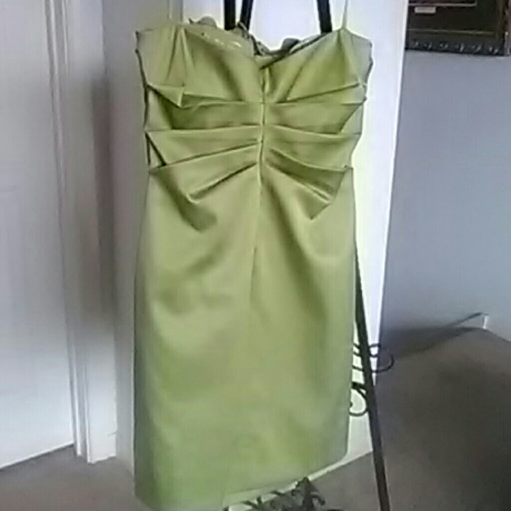 Dress - Picture 2 of 2